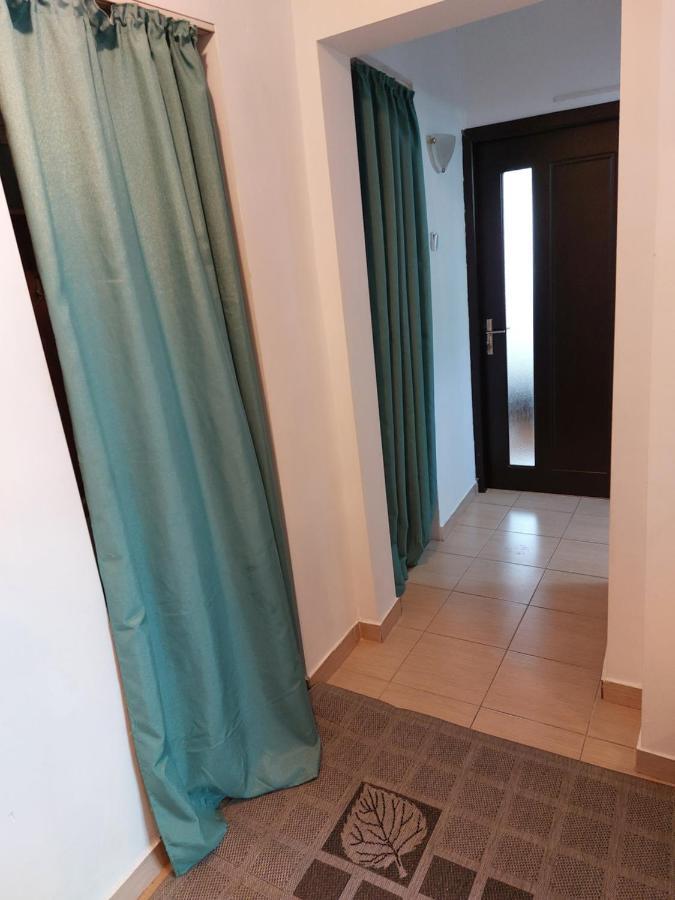 Apartament Central Renovat 3 Camere Bucarest Exterior foto